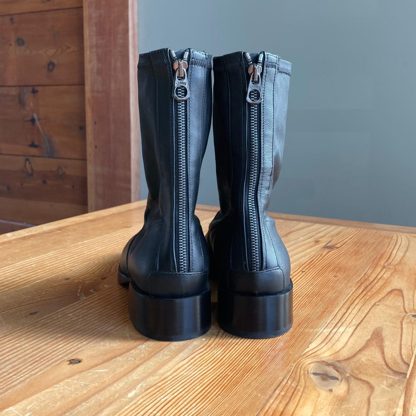 39 / 8.5-9 US - Labucq $590 Stretch Leather Caro Sock Boots NEW 0124KG
