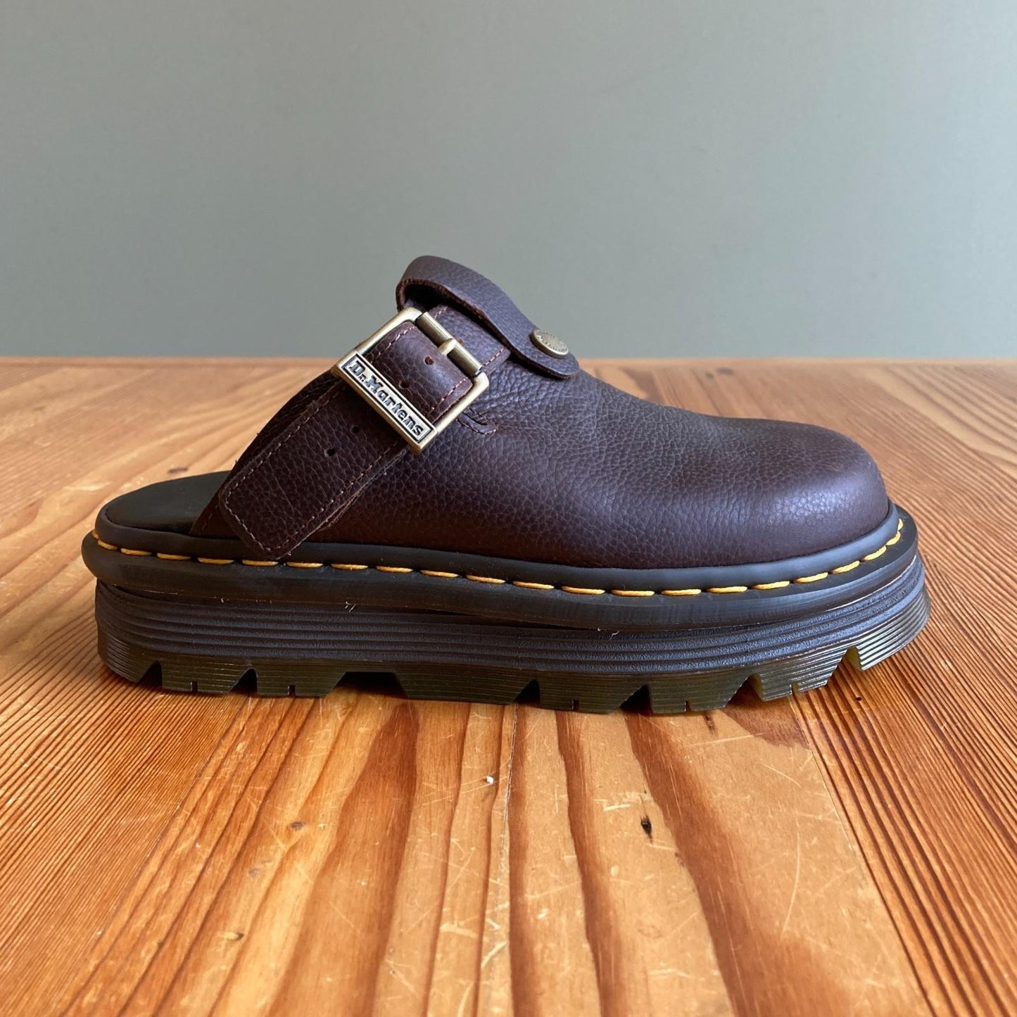 6 - Dr Martens $130 Brown Leather Zebzag Platform Mules Shoes NEW NWOB 0312IG