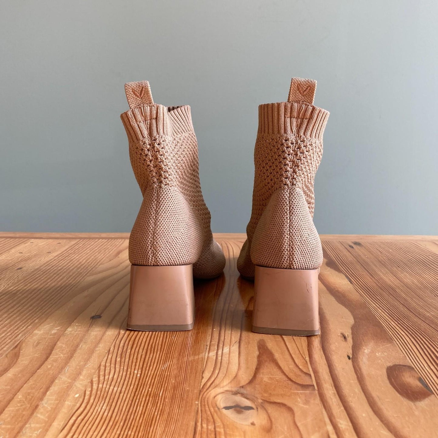 40 / 9 - VIVAIA Nutmeg Tan Square-Toe Perforated Heeled Melissa Boots 1126GT