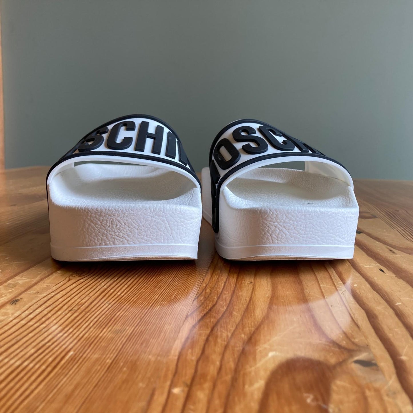 37 / 7 - Moschino White Rubber Logo Strap Platform Sandals Slides 0929JY
