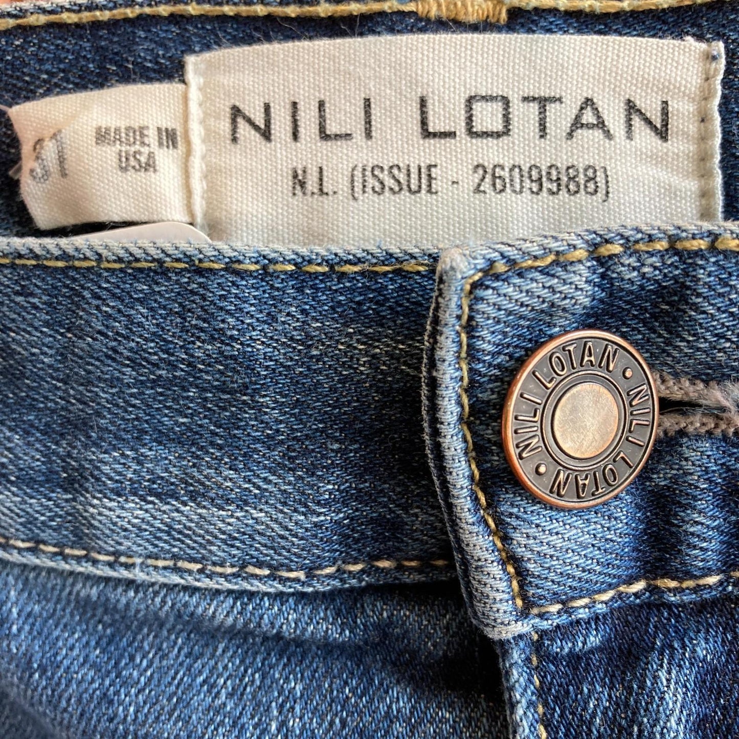 31 - Nili Lotan SHON Classic Wash $395 Bowleg Barrel Leg Womens Jeans 0720LP