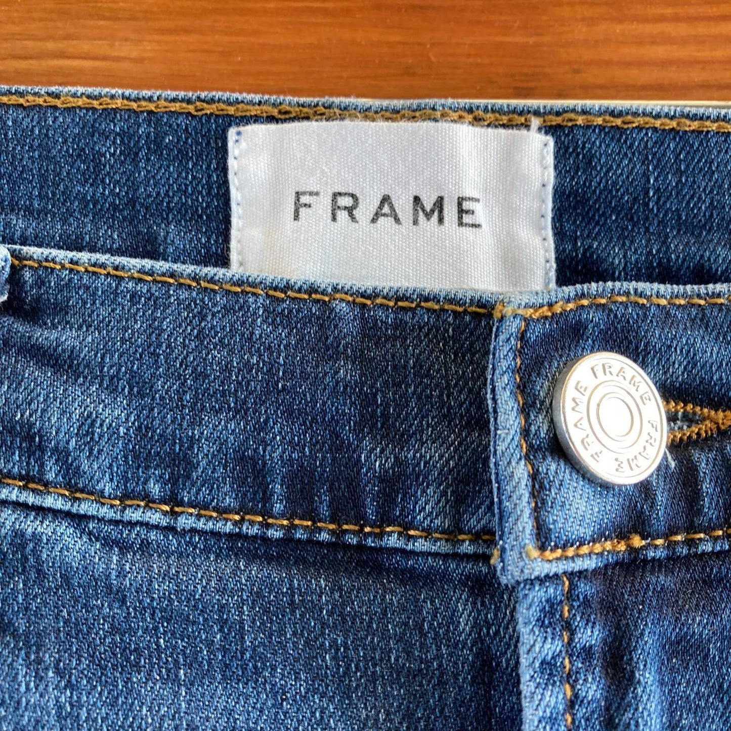 28 - FRAME Denim Roswell Chew Wash Womens Le High Straight Jeans 4427SC