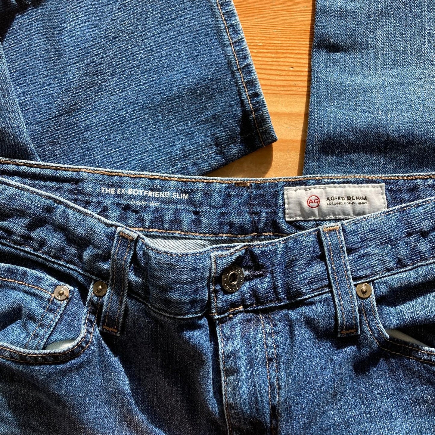 28 - AG Adriano Goldschmied The Ex-Boyfriend Slouchy Slim Jeans 4427SC