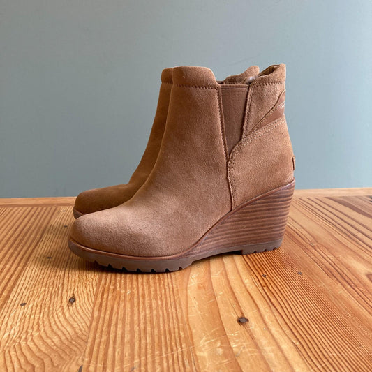9 - Sorel Tan Suede After Hours Chelsea Wedge Ankle Boots 0116AM