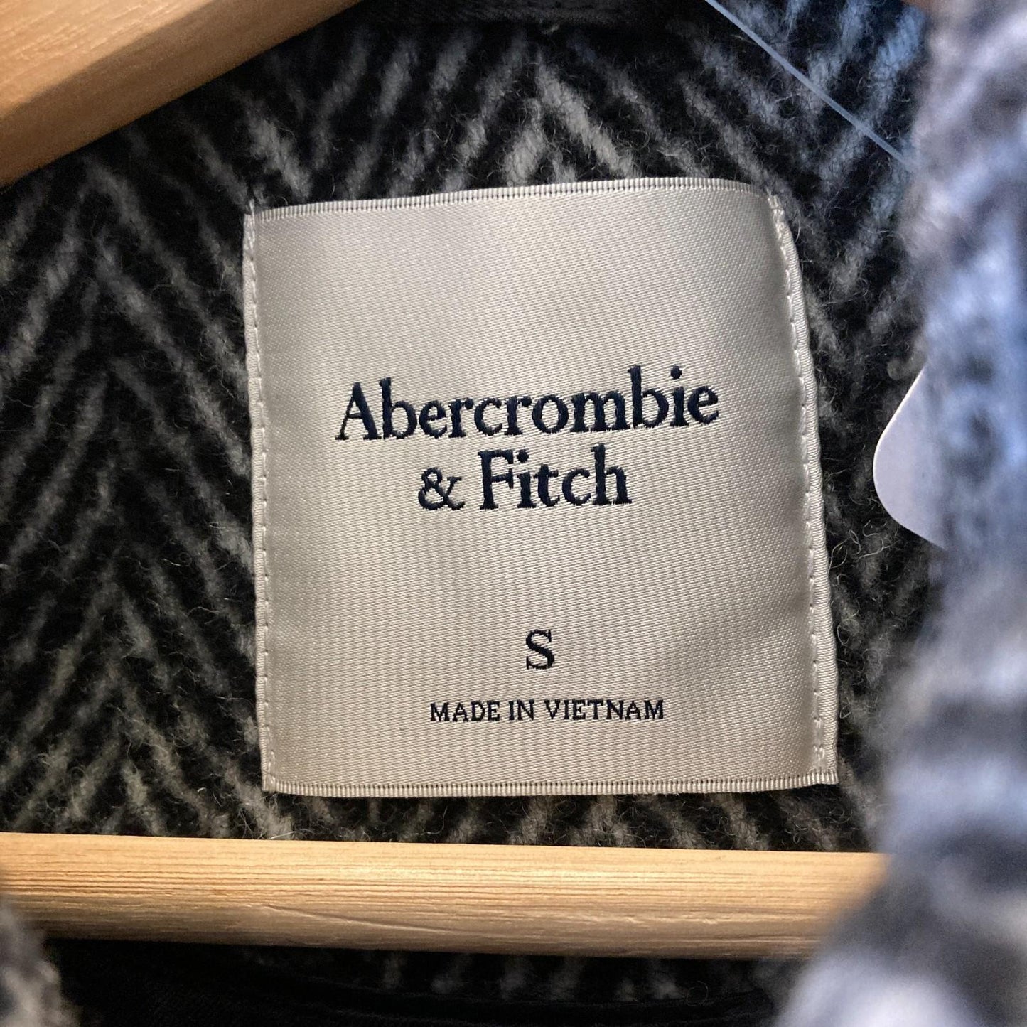 S - Abercrombie & Fitch Black Herringbone Wool-Blend Bubble Hem Jacket 0312IG