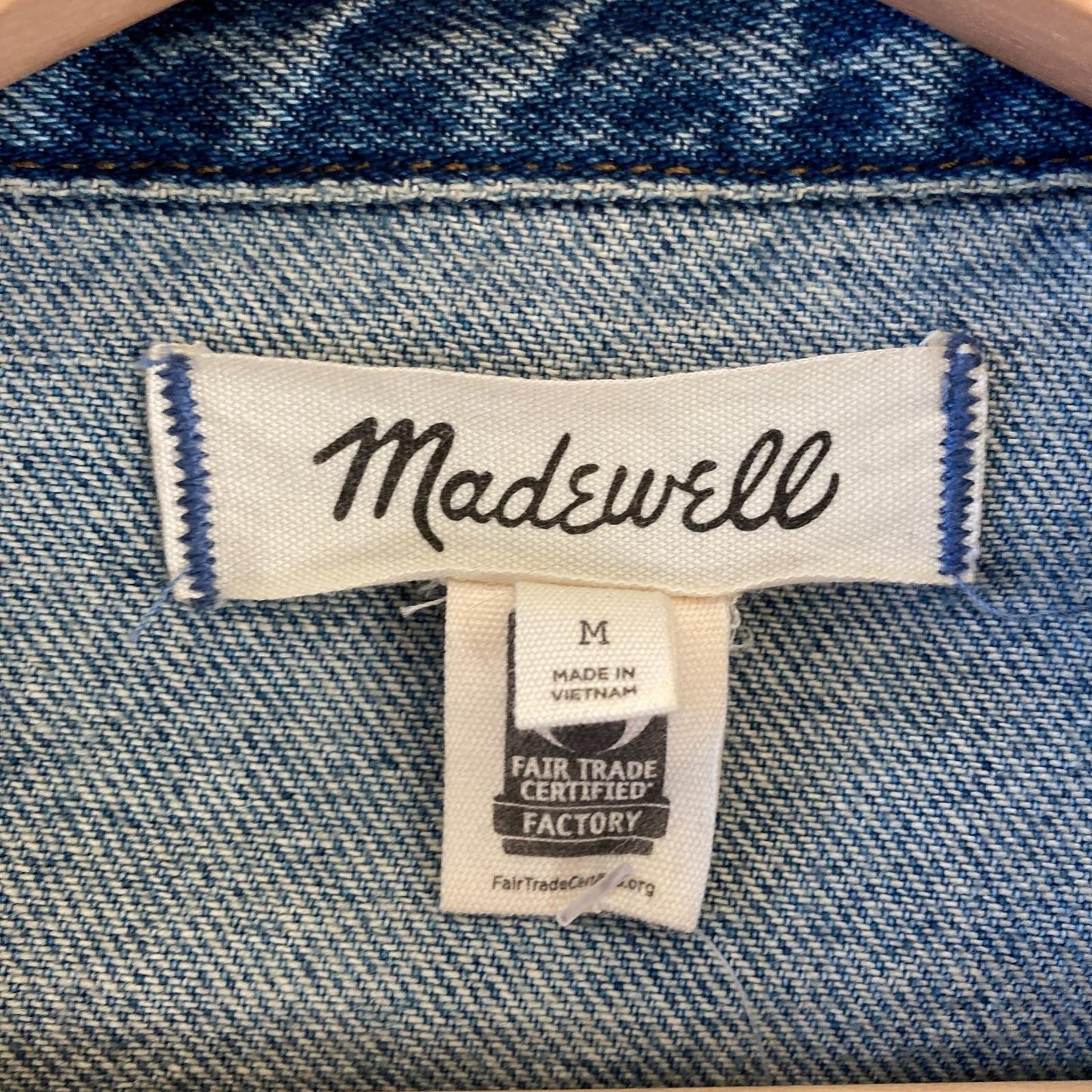 M - Madewell $148 Billings Relaxed Crop Jean Trucker Jacket *sold out 0105MR