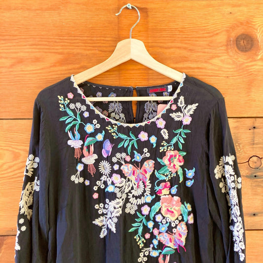 M - Johnny Was Black Embroidered 3/4 Sleeve Silky Knee Length Dress 0108SR