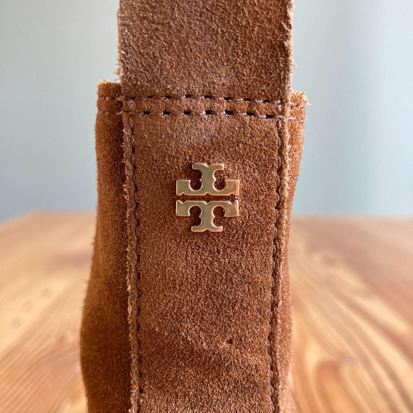 Tory Burch Chestnut Brown Suede 50mm Chelsea Lug Boots - Size 8 - 1103ES