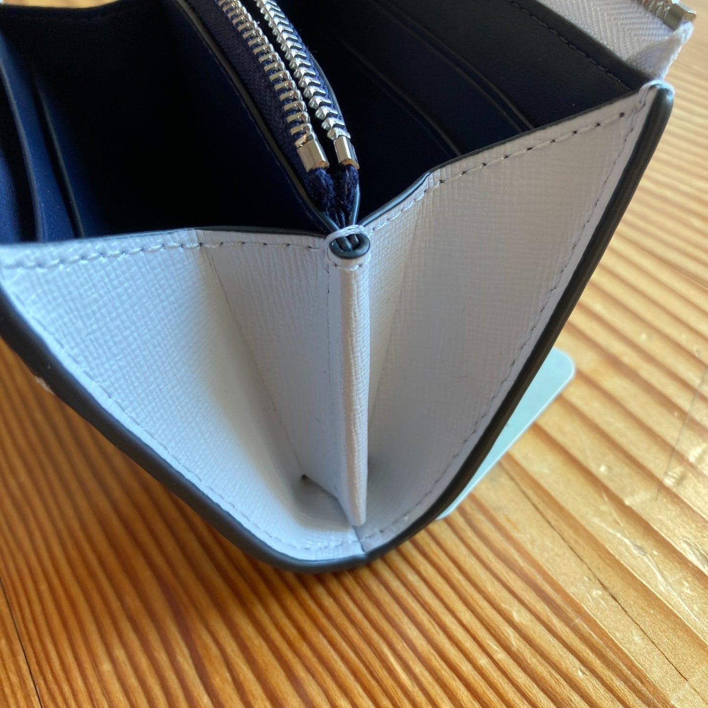 Kate Spade NEW White & Navy Saffiano Leather Devin Zip Around Wallet - 0710SD