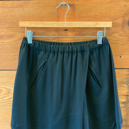 Maria Cornejo Black Elastic Waist Drop Crotch Pleat Front Shorts - Sz 2 - 0410WJ