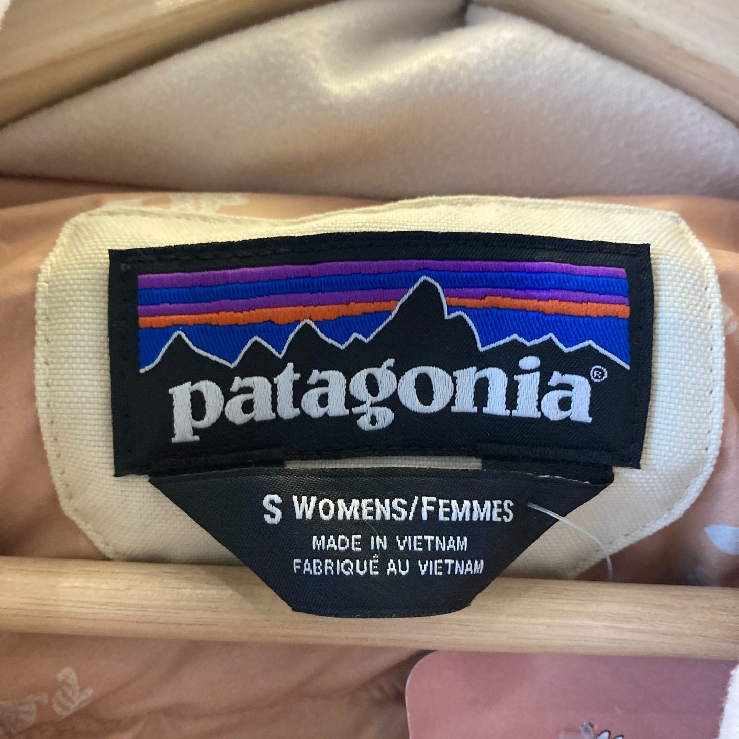 S - Patagonia Beige Insulated Duck Down Zip Up Quilted Bivy Jacket *marks 0211LQ
