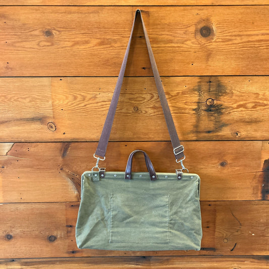 Softline BP Framed Green Canvas Weekender XL Duffle Bag - 0530JF