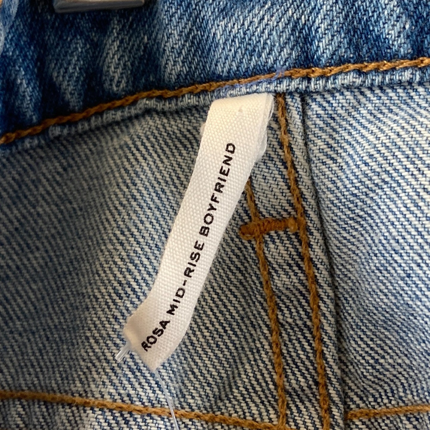 Rag & Bone Light Mid Rise Boyfriend Jones w/ Holes Jeans - Sz 31 - NEW - 0417DL