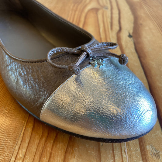 Tory Burch Brown & Silver Leather Capped Toe Flats Shoes - Size 10 - 0206BS