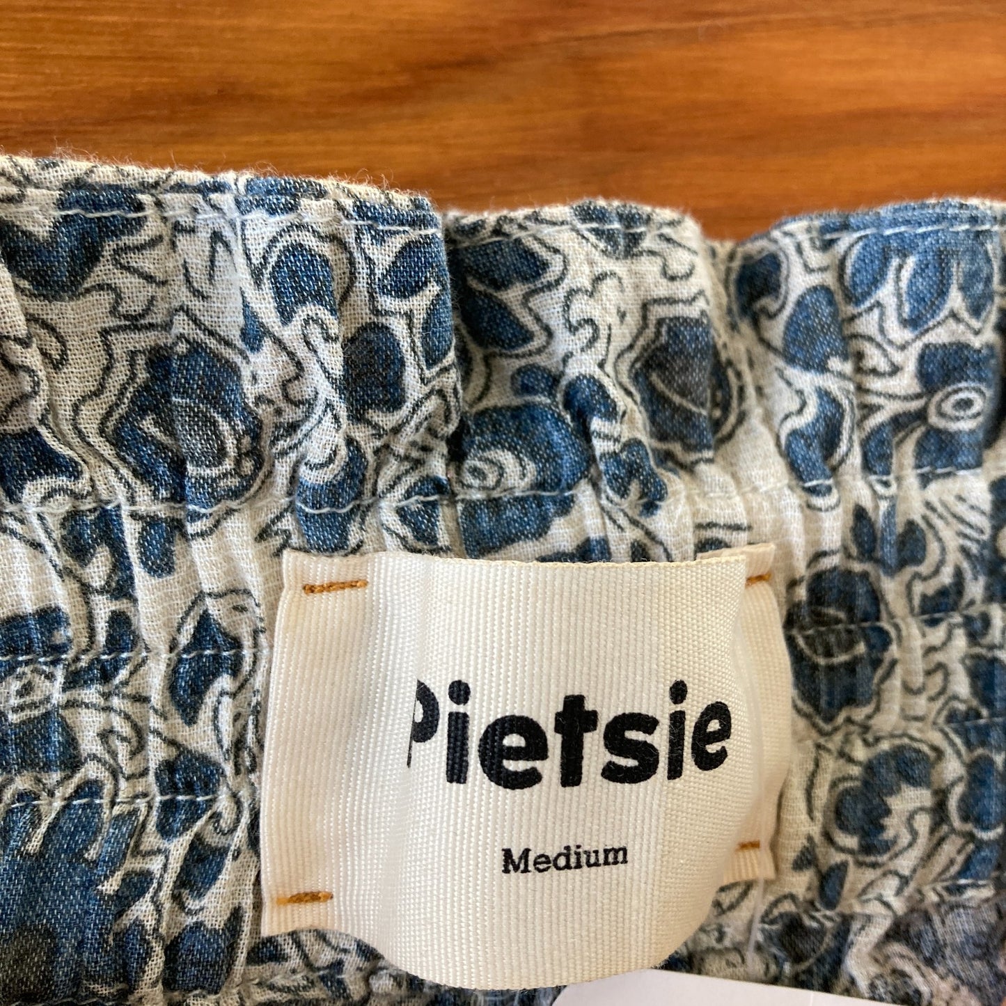 Pietsie $285 Blue Floral Smocked Waist Cropped Paz Pants - Size M - 0318TR