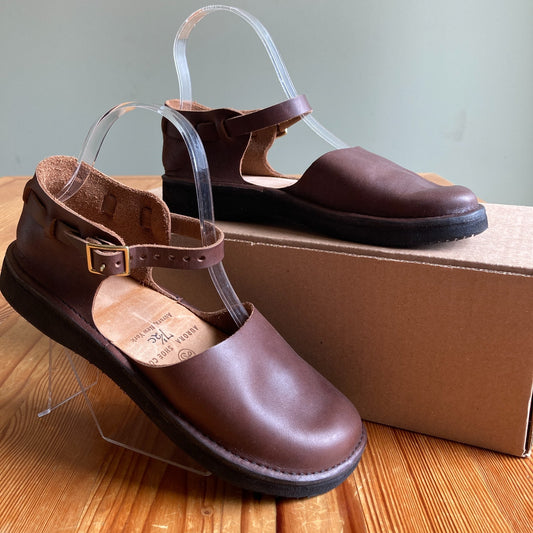 Aurora Brown NEW $172 Closed Toe Mary Jane Shoes w/ Box - 0718MS