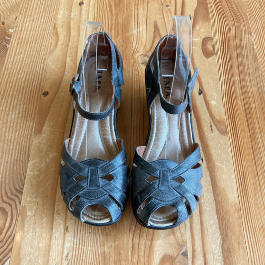 Jafa Gray Burnished Leather Knotted Ankle Strap Wedge Sandal - 39 / 8.5 - 0907KG