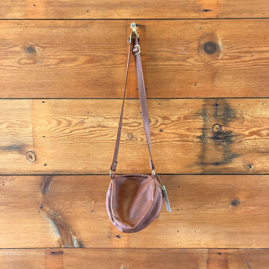 Neva Opet $160 Brown Soft Leather Zip Around Circle Purse - 0106KA