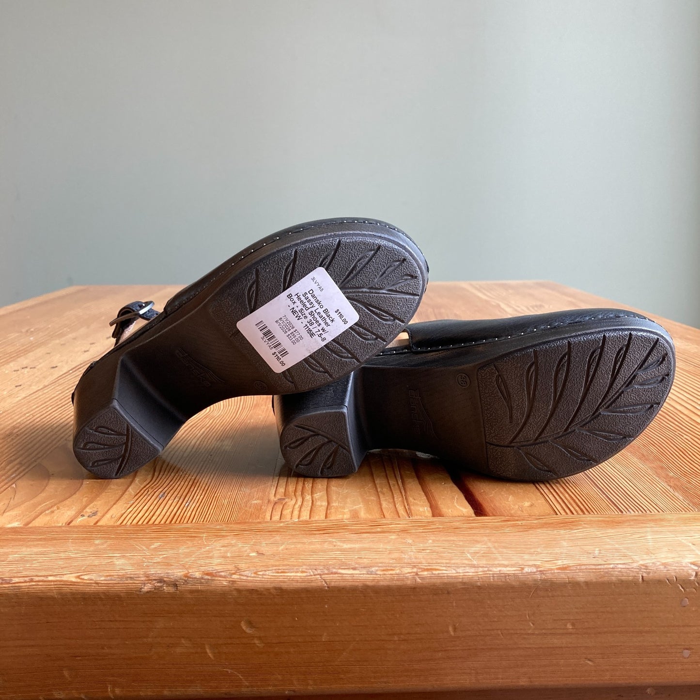 Dansko Black Sassy Leather Heeled Shoes w/ Box - Size 38 / 7.5-8 - NEW - 1115IE