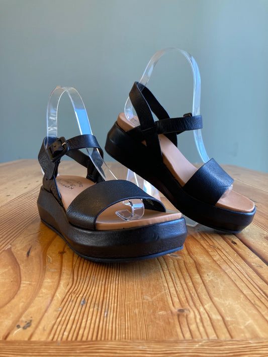 Kork-Ease Black Hallie Leather Platform Strappy Sandals - Size 6 - 0312IG