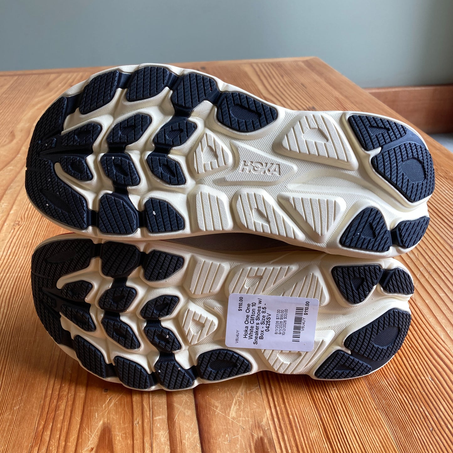 Hoka One One White Clifton 10 Sneakers Shoes w/ Box - Size 8.5 - 0425SV
