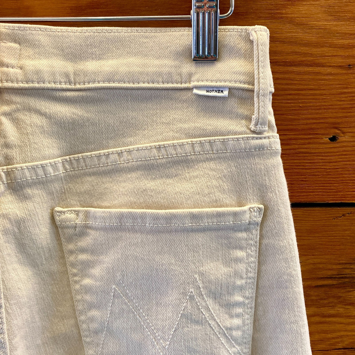 Mother Frozen Dew Off-White Weekender Sneak Flare Jeans - Size 28 - 0428KS