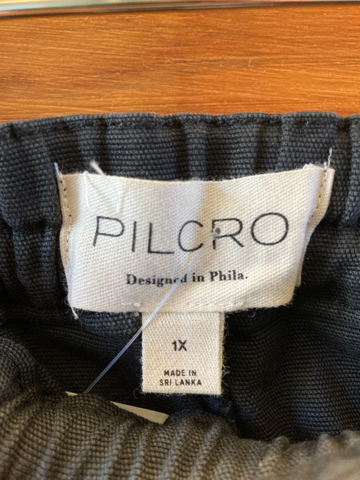 Pilcro Anthropologie Black Izzie Relaxed Pull-On Barrel Pants - Size 1X - 1206HP