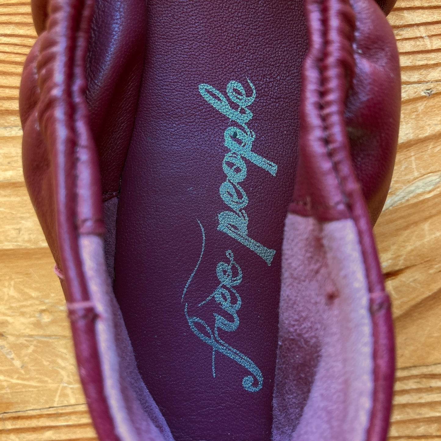 Free People Wild Mulberry Ruched Leather Cara Flats Shoes - Size 8.5 - 0618SK