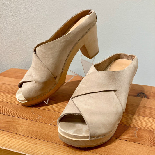Bryr Tan Leather Wood Heel Cross-Strap Sandals Shoes - Size 36 / 6 - 0312IG