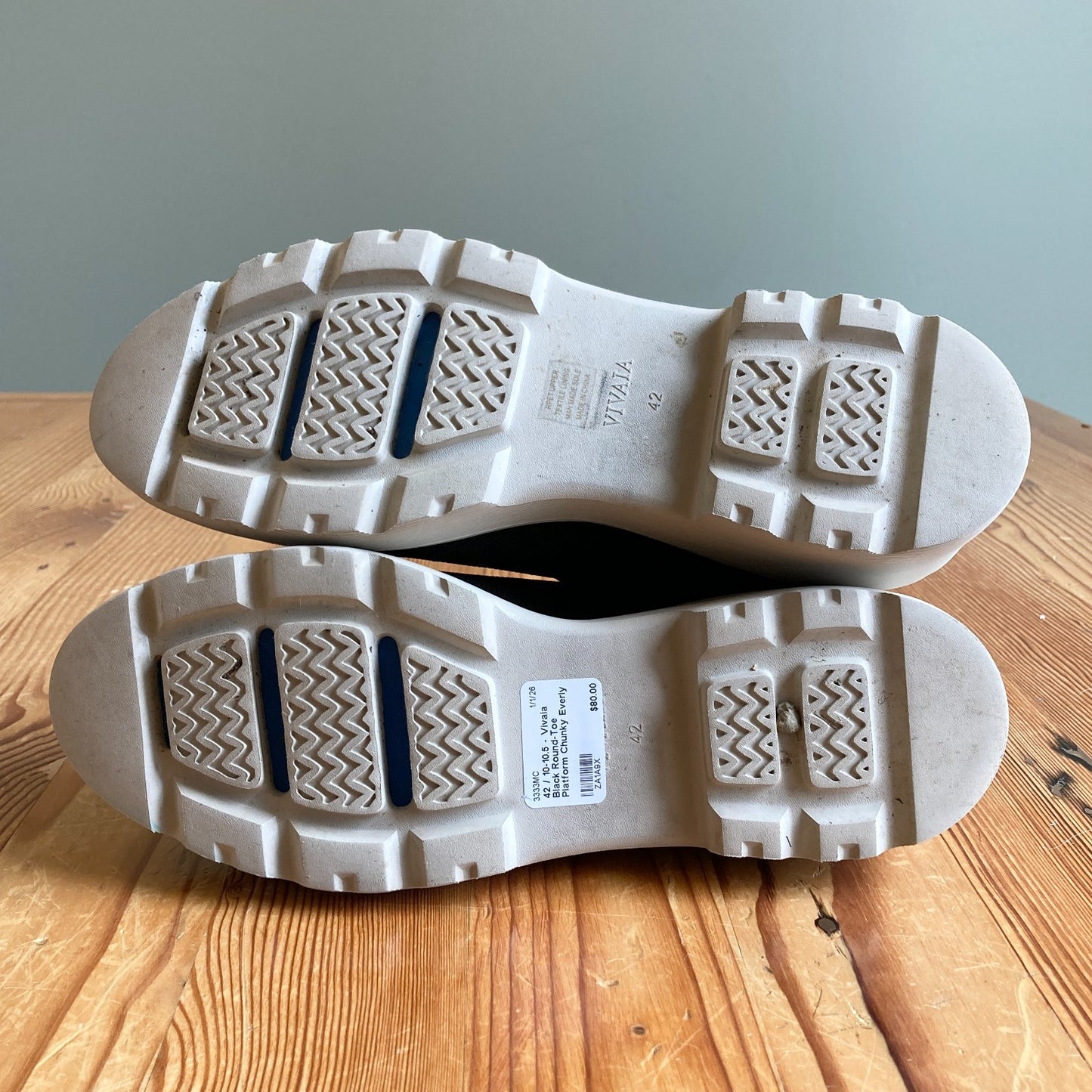 42 / 10-10.5 - Vivaia Black Round-Toe Platform Chunky Everly Boots 3333MC