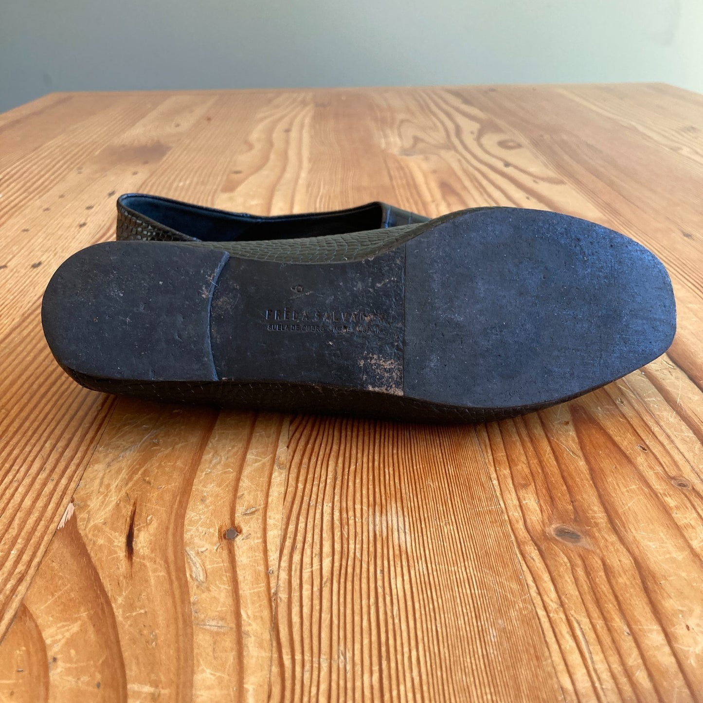 Freda Salvador Black Square Toe Croc Embossed Leather Shoes - Size 9 - 0928HF