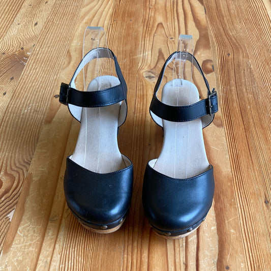 Five Worlds by Cordani Black Platform Wood Sole Studded Clogs - Size 9 - 0314GM