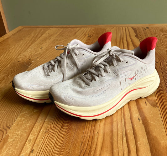 Hoka One One White Clifton 10 Sneakers Shoes w/ Box - Size 8.5 - 0425SV