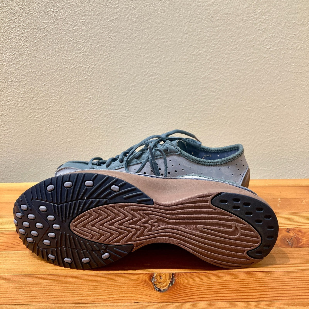 Nike Air Blue & Brown Perforated Air Superfly Shoes - Size 7 - NEW - 0915LS