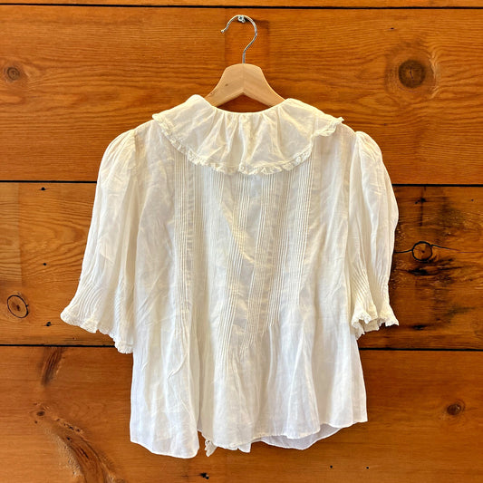 Dôen White Sheer Cotton Ruffled Neckline Short Sleeve Top - Size M - 1011SC