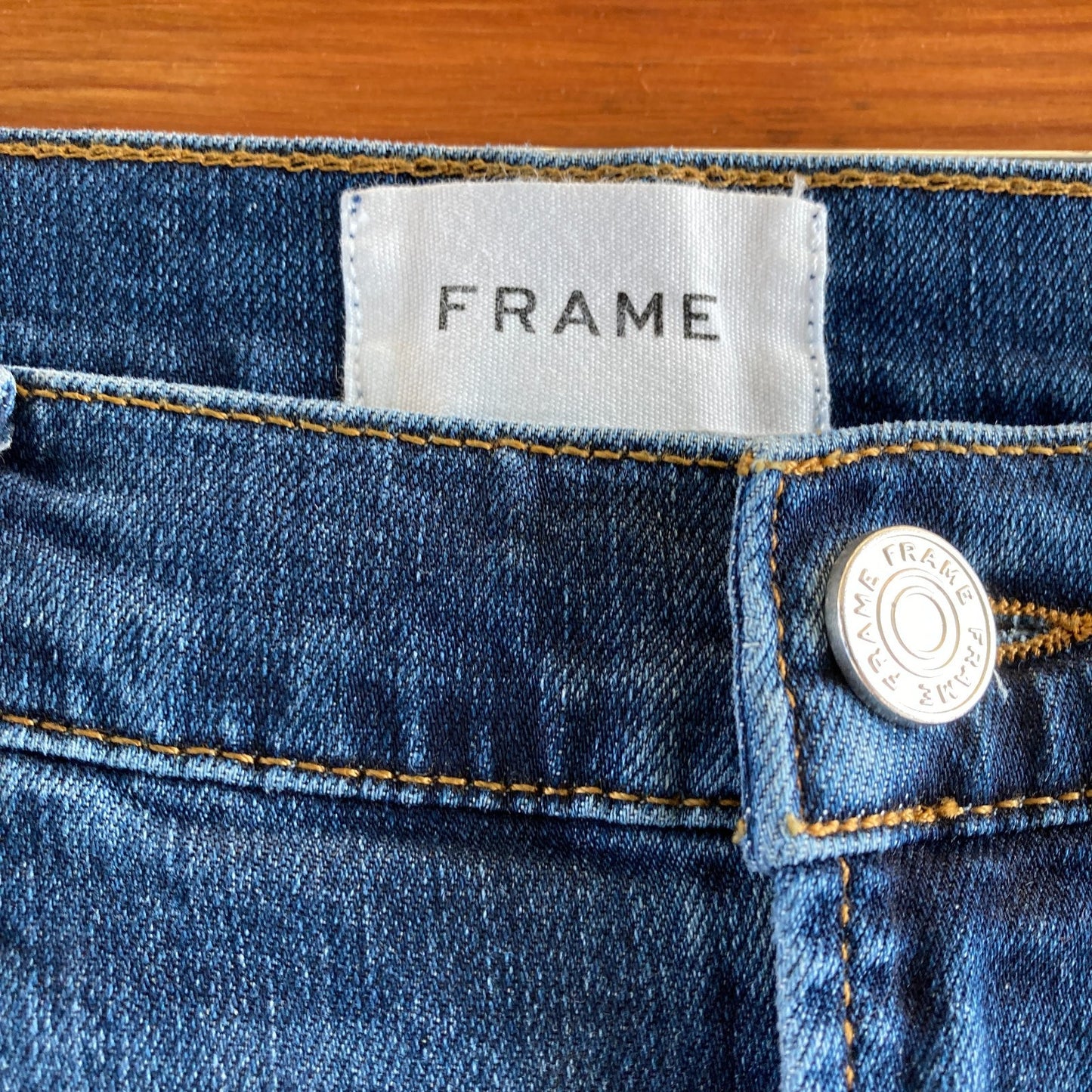 28 - FRAME Denim Roswell Chew Wash Womens Le High Straight Jeans 4427SC