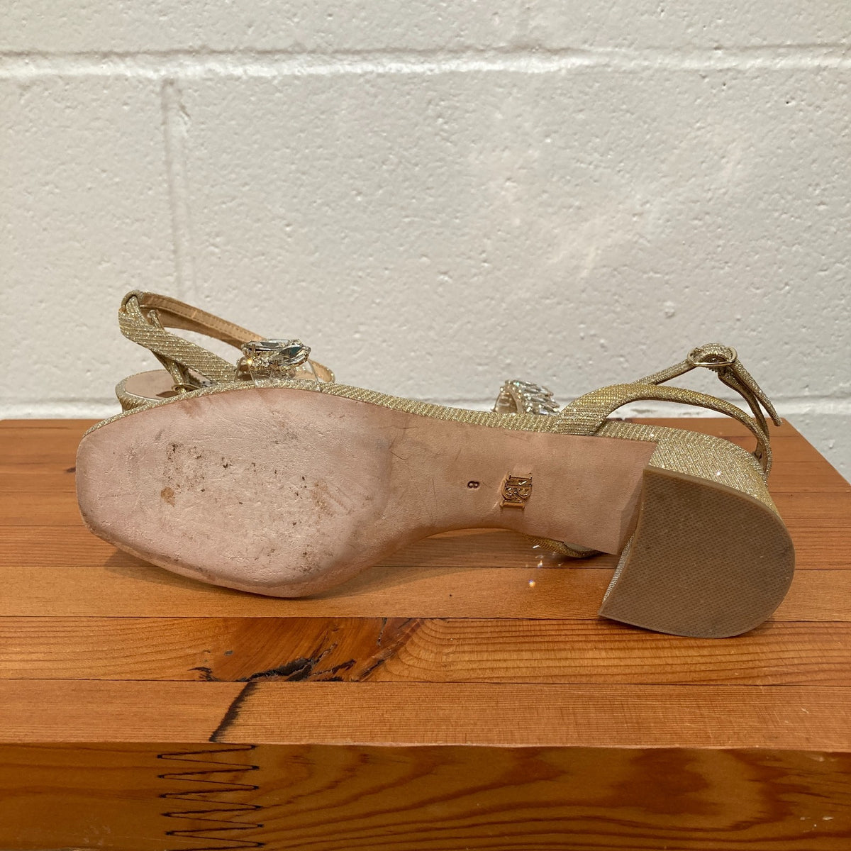 Badgley Mischka Champagne Gold Jeweled Open Toe Sandals - Size 8 - 0826HB