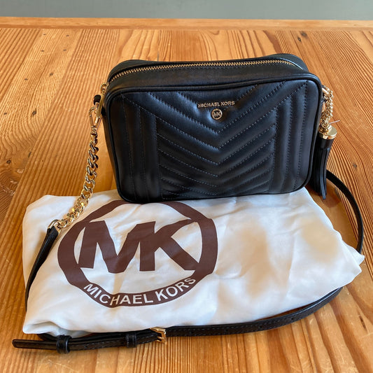 Michael Kors Black Quilted Chevron Leather Jet Set Camera Bag Purse EUC 0223LR