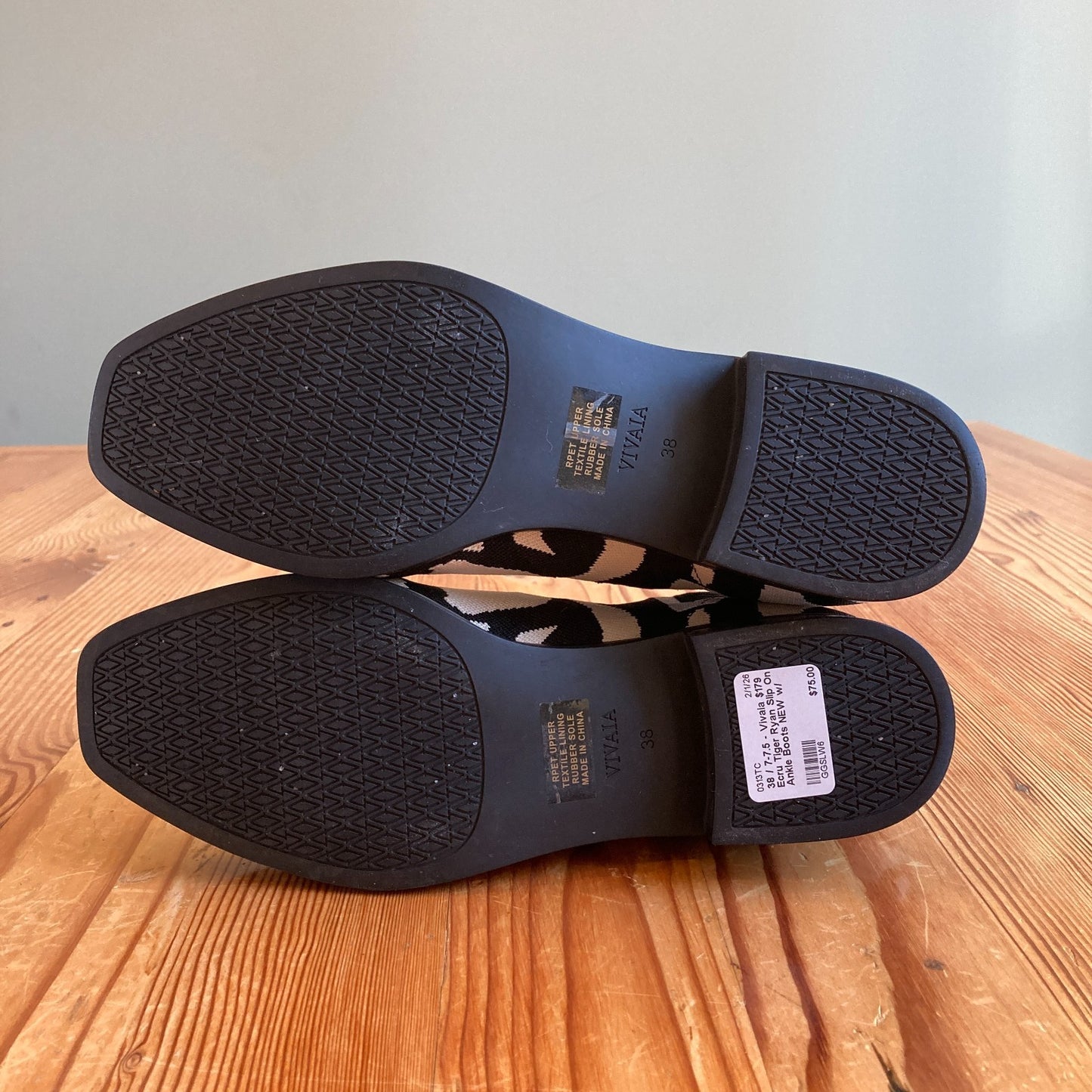 38 / 7-7.5 - Vivaia $179 Ecru Tiger Ryan Slip On Ankle Boots NEW w/ Box 0313TC