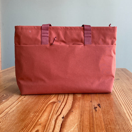 M-TW Made in Seattle $150 Clay Moment Weatherproof 19L Tote Bag Purse 0106KL