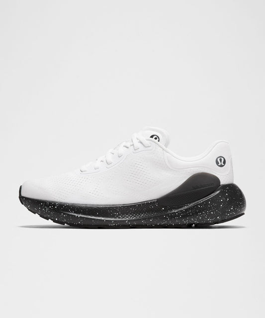 Lululemon Mens $158 White & Black Beyondfeel Running Shoes - Sz 9 - NEW - 0102BW