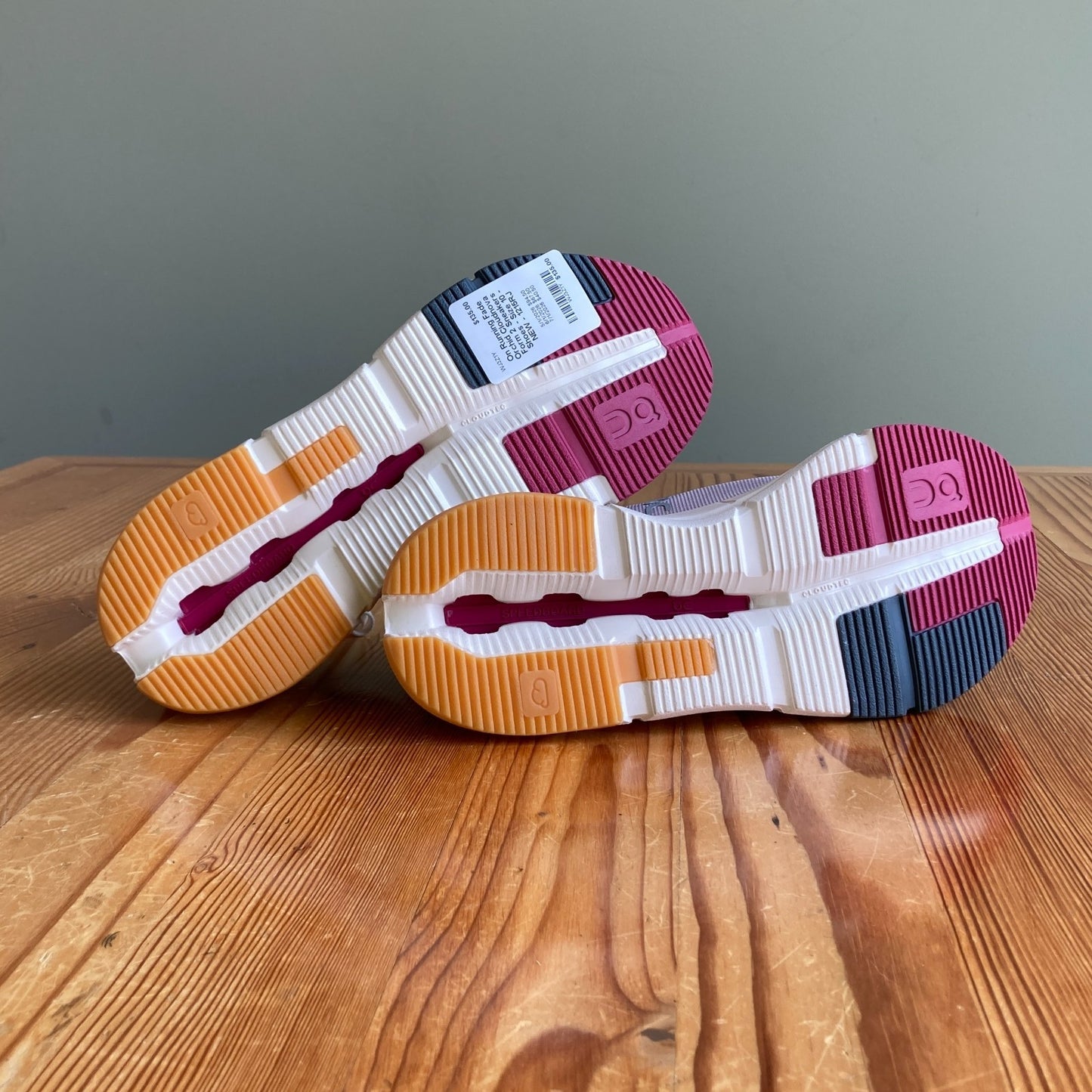 On Running Fade Orchid Cloudnova Form 2 Sneakers Shoes - Size 10 - NEW - 1215RJ