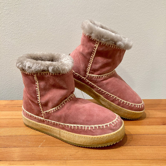 Laid Back London Pink Suede Pull On Moccasin Boots - Sz 38 - NEW w/ box - 1122CT