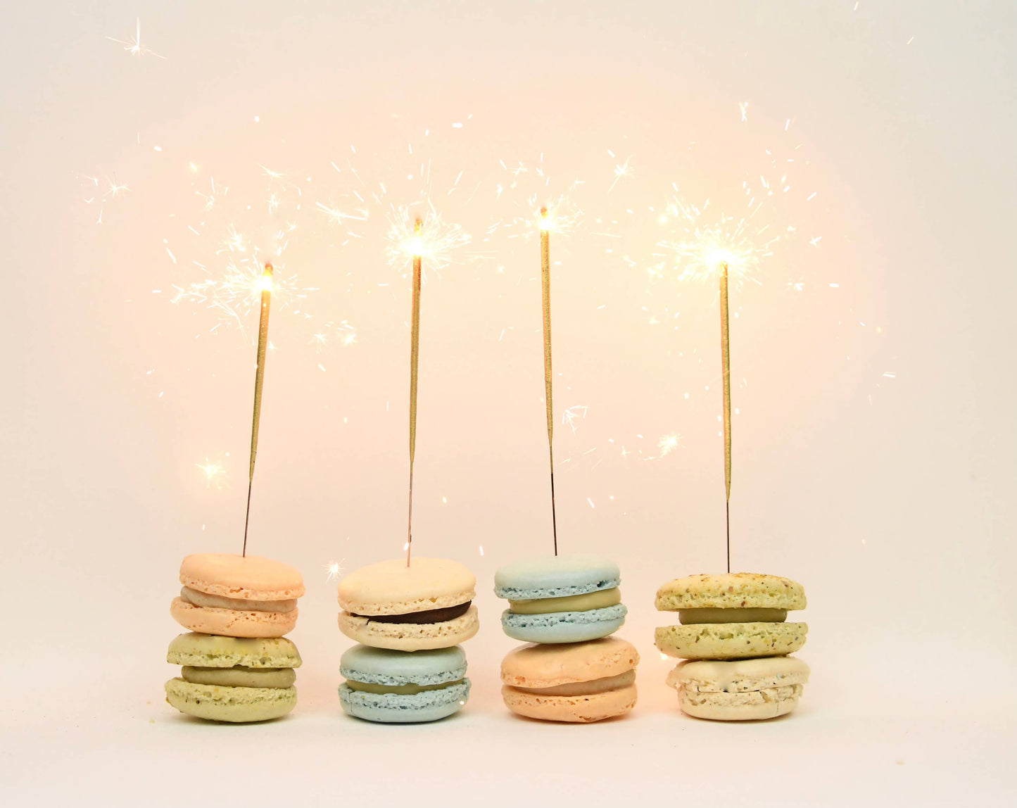 TOPS Malibu - Mini 4" Gold Sparklers - Tube of 12