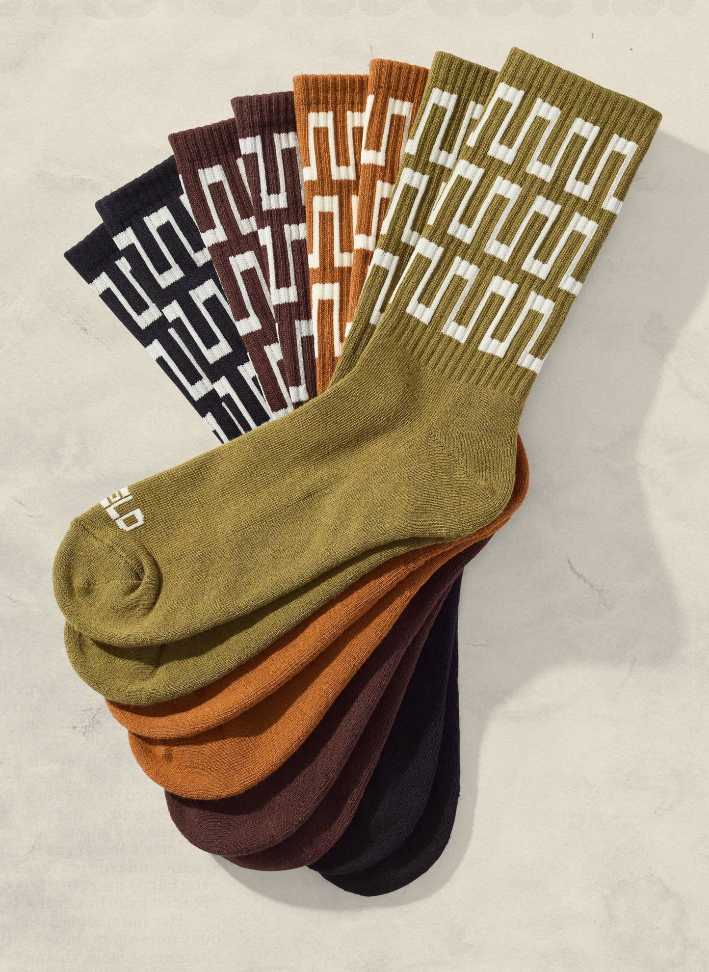 Slacker Crew Socks: Rust