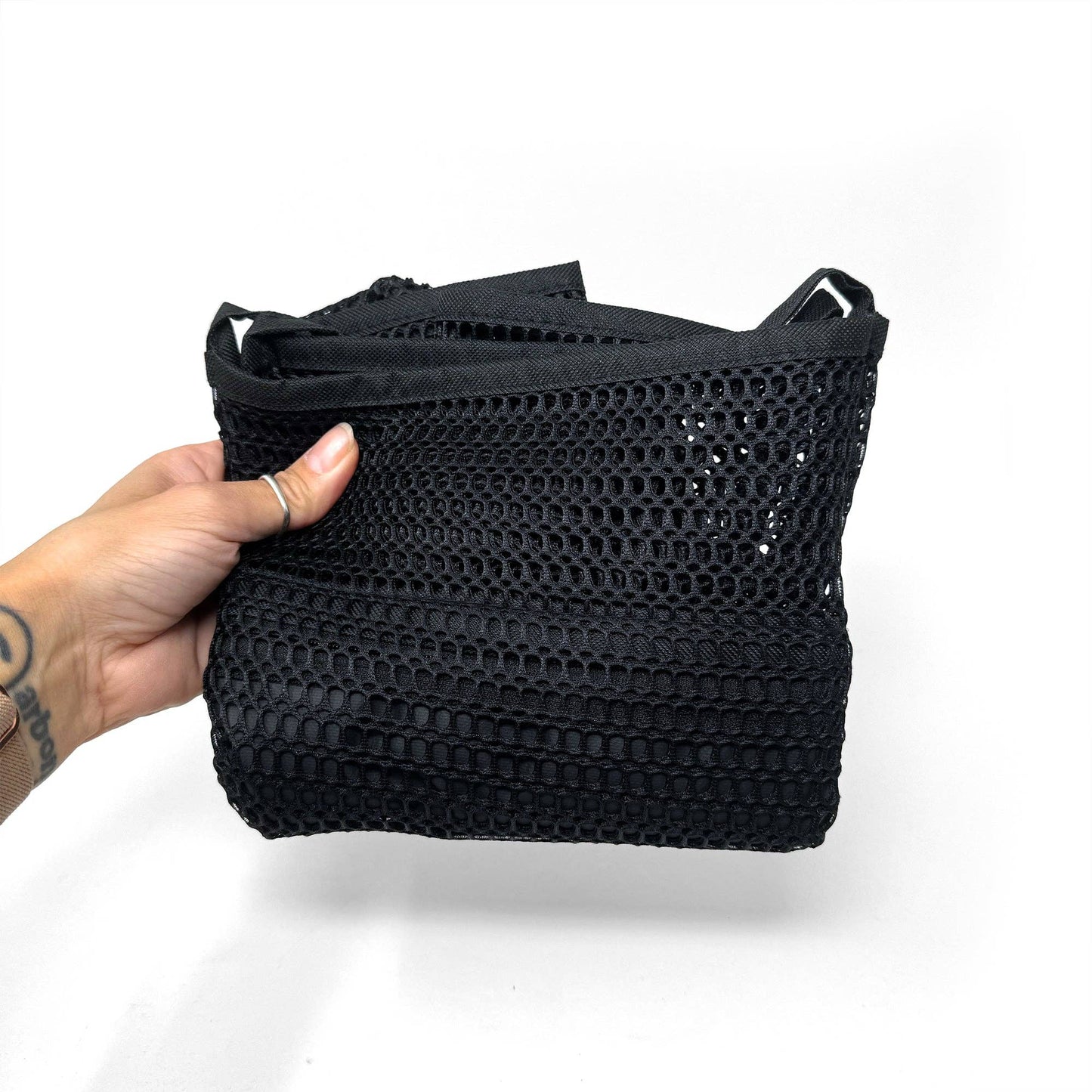 Italian Summer Mesh Tote – Spacious & Lightweight Beach Bag: Black