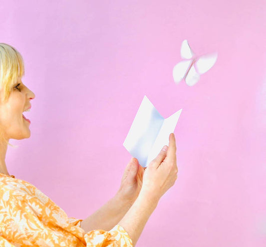 Flying Magic Butterfly® – Metallic Surprise Card Insert