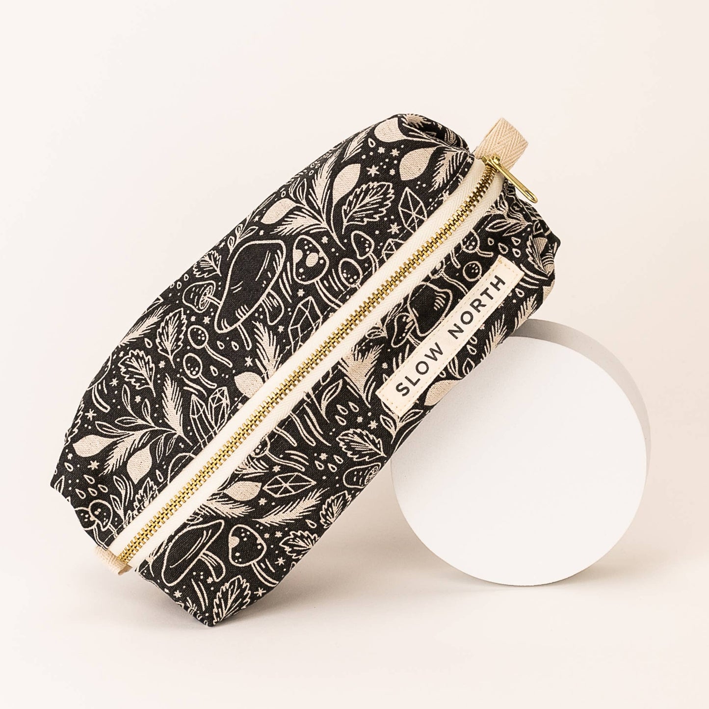 Travel Pouch - Mystical Mushroom
