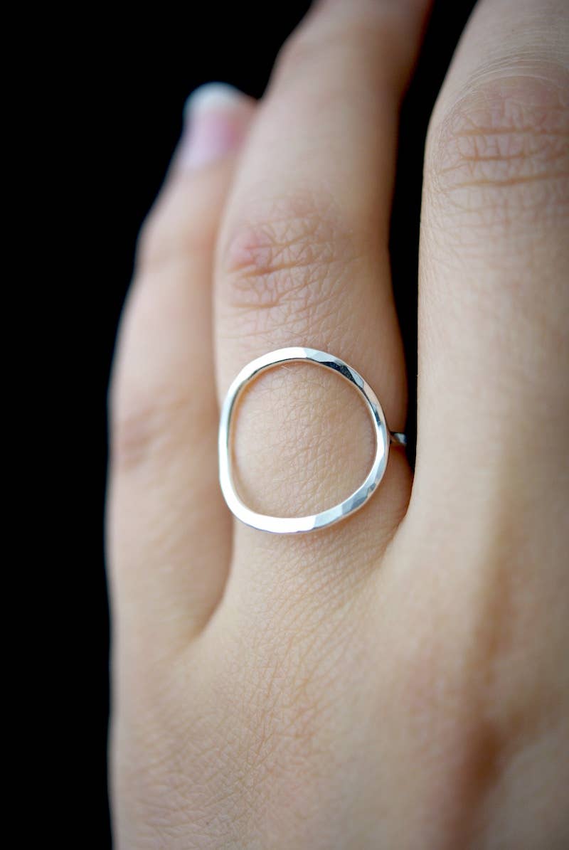 Hannah Naomi - Thick Circle Ring in Sterling Silver: Hammered / 7