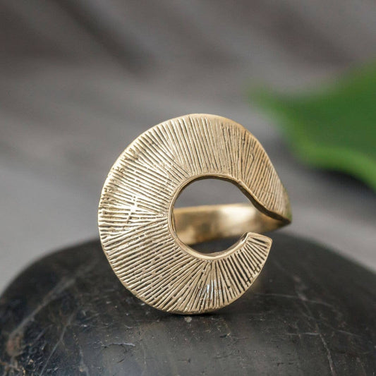 Baizaar - Open Etched Curl Brass Ring: 8